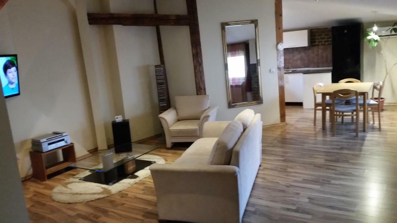 Apartament Central Oradea Apartment ภายนอก รูปภาพ